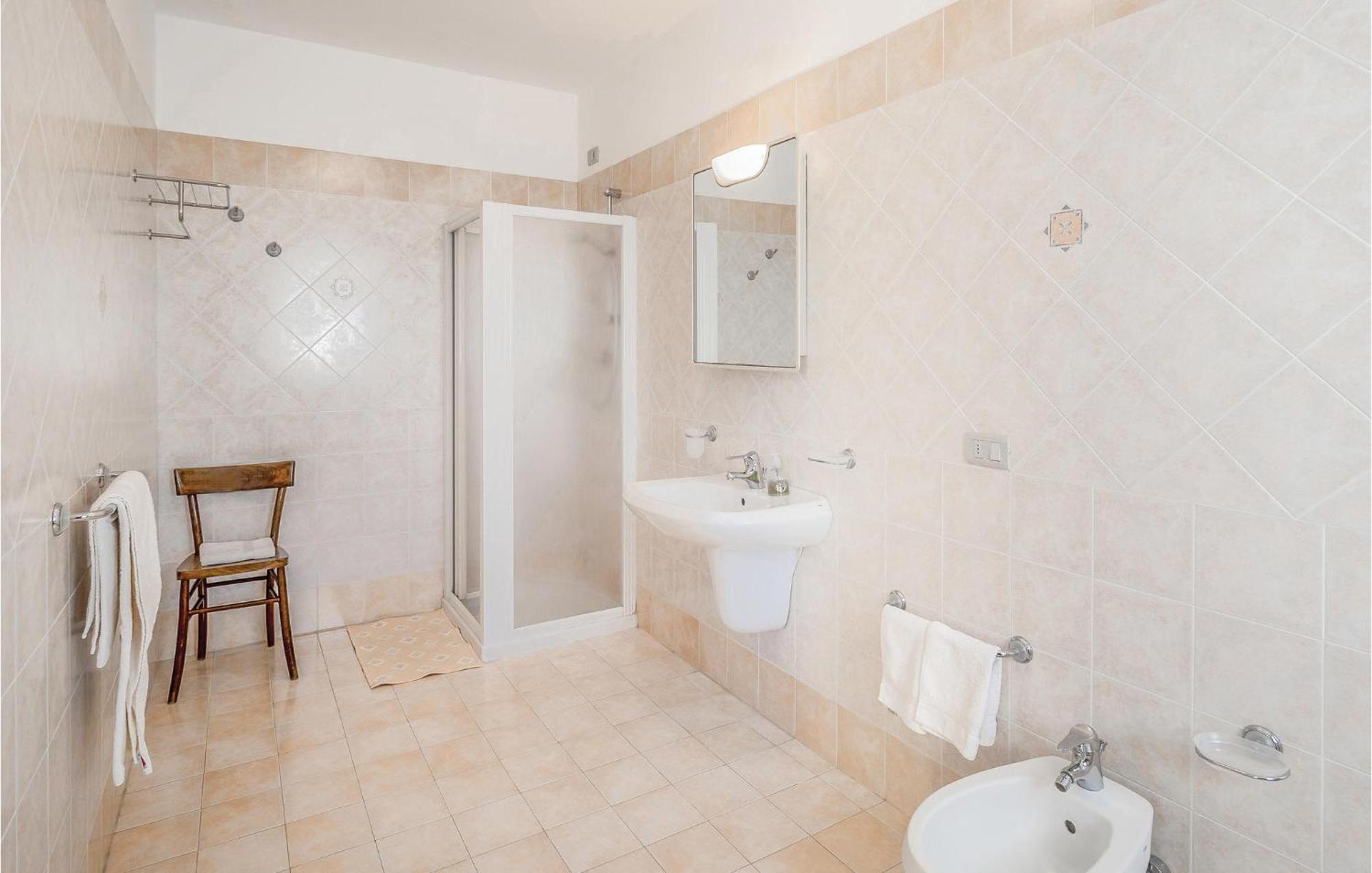 Awesome Home In Ariano Nel Polesine With Kitchen San Basilio Ngoại thất bức ảnh